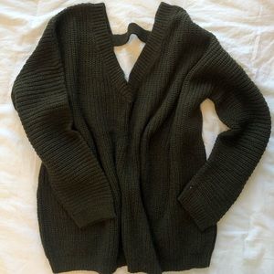 V-Neck Sweater - Hunter Green
